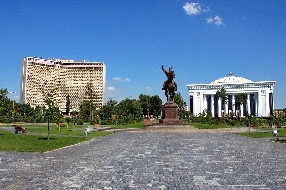 Assessing the Business Opportunity of Women’s Market for Financial Services in Uzbekistan